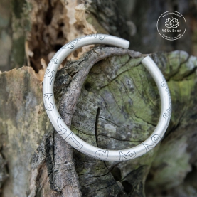 Silver bracelet engraved Om Mani Padme Hum