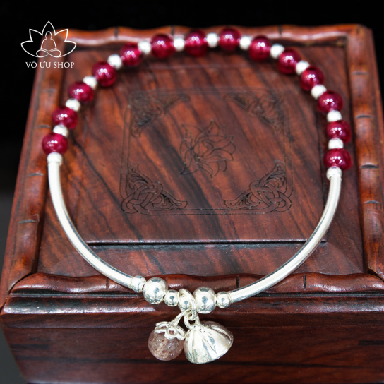 Garnet gemstone silver bracelet with strawberry quartz and silver lotus charm