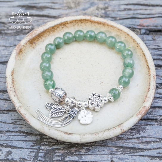 Bracelet of  jadeite jade with fly-whisk, eternal knot and charm of Om mani padme hum 