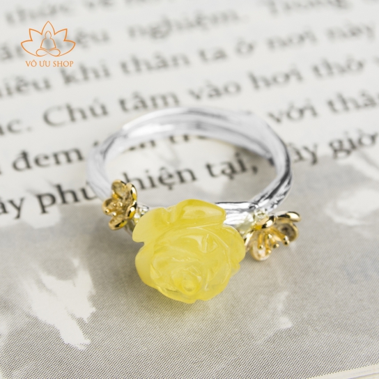 Silver ring with beeswax and amber formed as rose and gold plating apricot flower