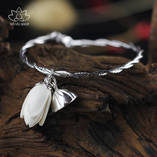 S925 silver bracelet with mammoth teeth ylang ylang-shaped charm
