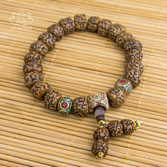 Rudraksha bracelet and Tibetan dzi 