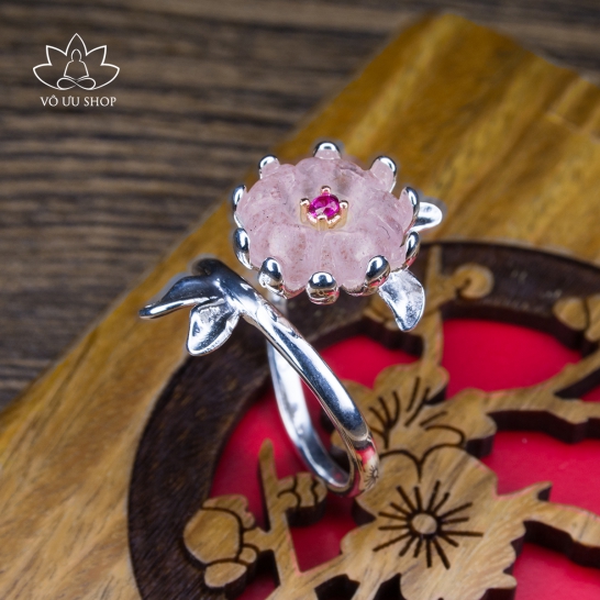 Silver S925 ring with Flower bud made of Strawberry Quartz and Agate