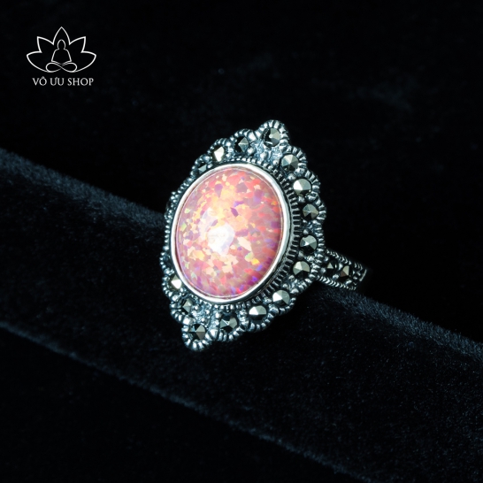 Silver ring with Opal and agate in heliocentric style