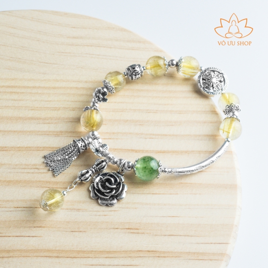 Bracelet combined from vajra, fly-whisk yellow rutilated quartz and green strawberry quartz