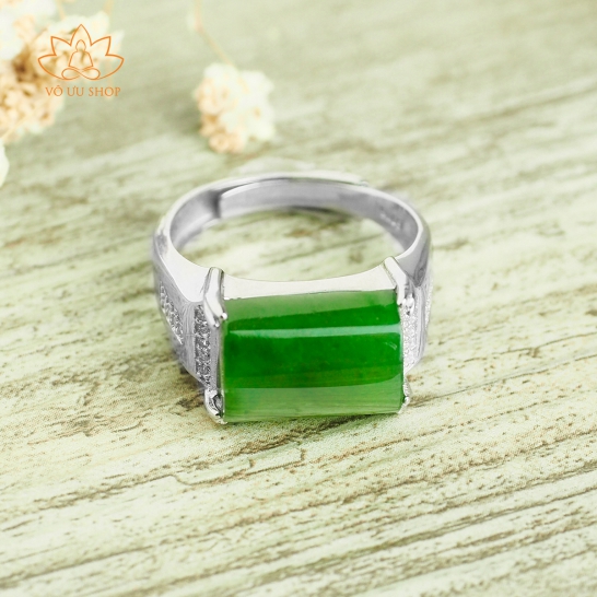 Nhẫn Ngọc Bích Thiết Long Nephrite Jade