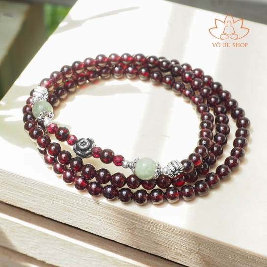 Buddhist prayer 108 beads of Garnet and Jadeite